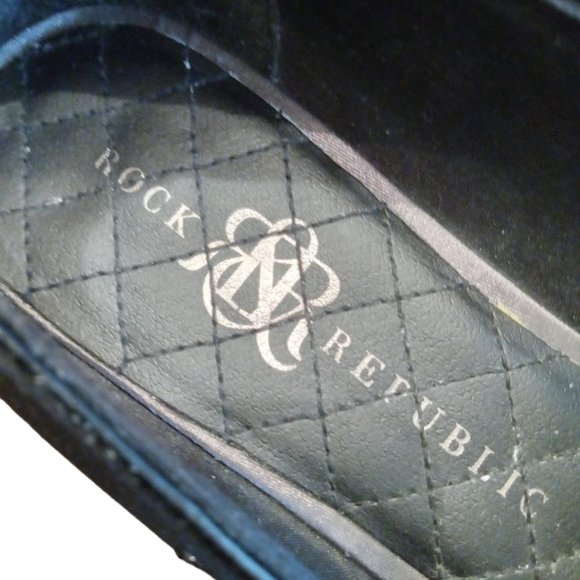 GUC | Rock & Republic Black Studded Flats | Size: 10 - Picture 9 of 14